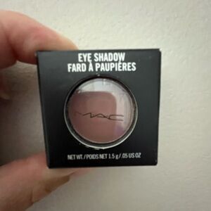 NEW MAC eyeshadow